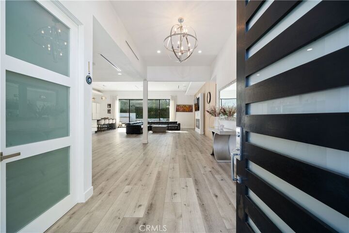 Property Photo:  5631 Wilhelmina Avenue  CA 91367 