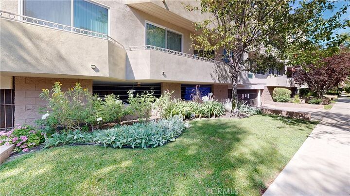 Property Photo:  14569 Benefit  CA 91403 
