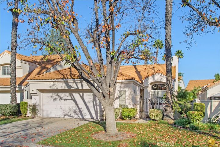 Property Photo:  40502 Corte Lucia  CA 92562 