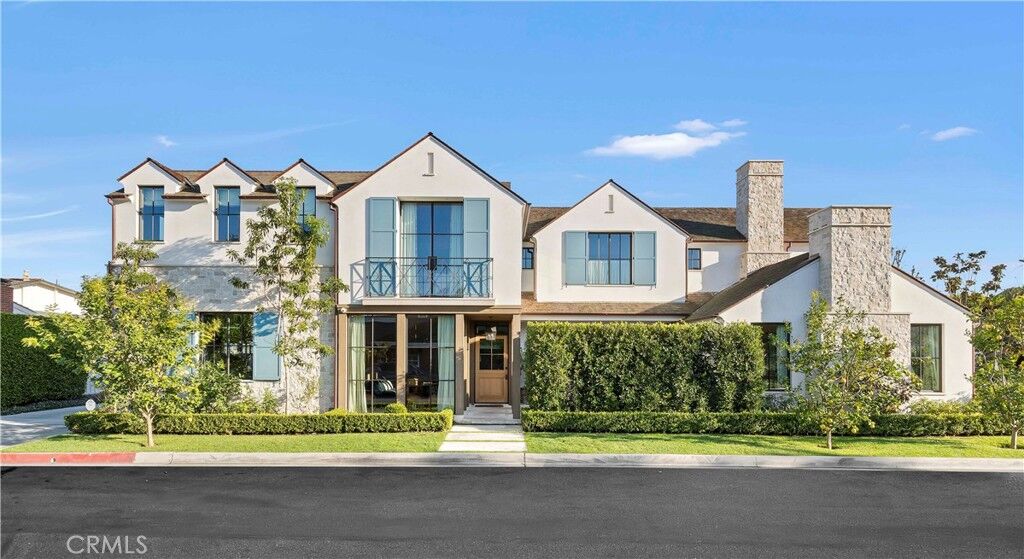 Property Photo:  2571 Vista  CA 92663 