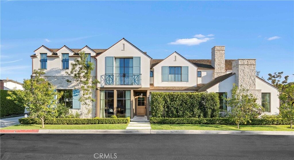 Property Photo: 2571 Vista CA 92663