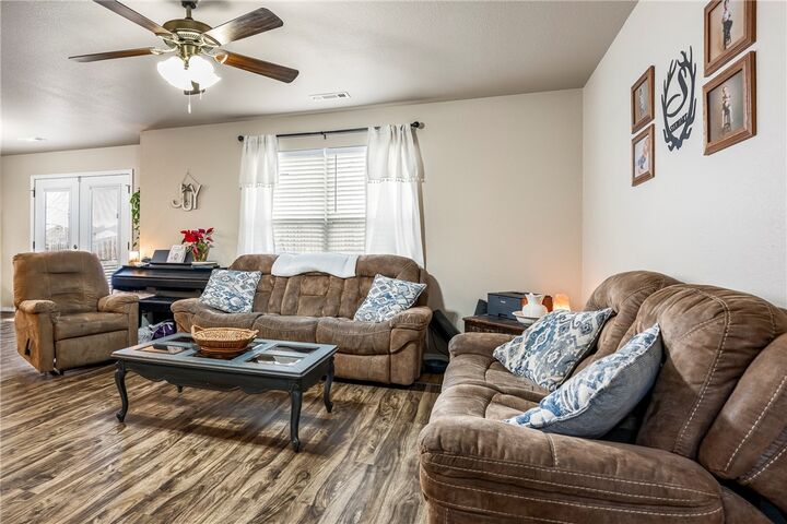 Property Photo:  2124 Carlisle Street  AR 72734 