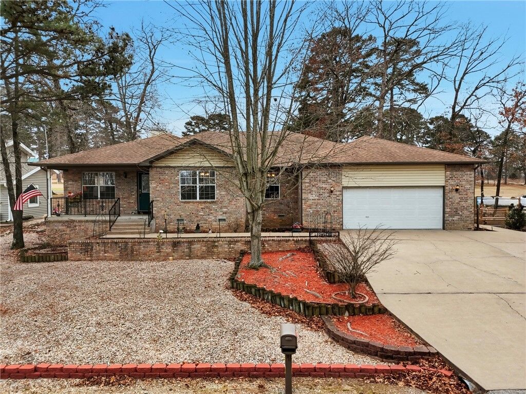 Property Photo:  17 Saint Andrews Lane  AR 72631 