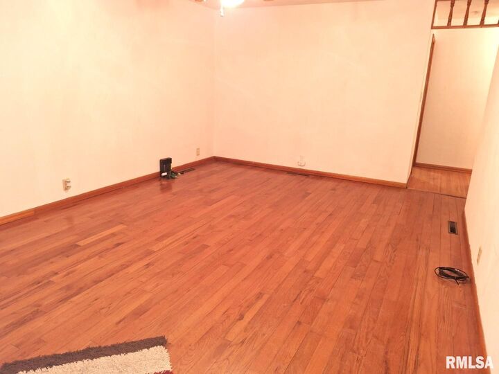 Property Photo:  336 N 14th Street  IL 61520 