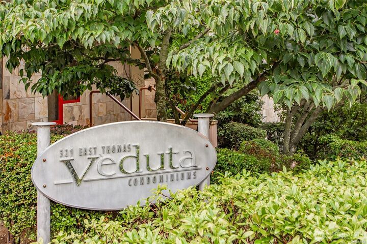 Property Photo: 321 E Thomas Street 303 WA 98102