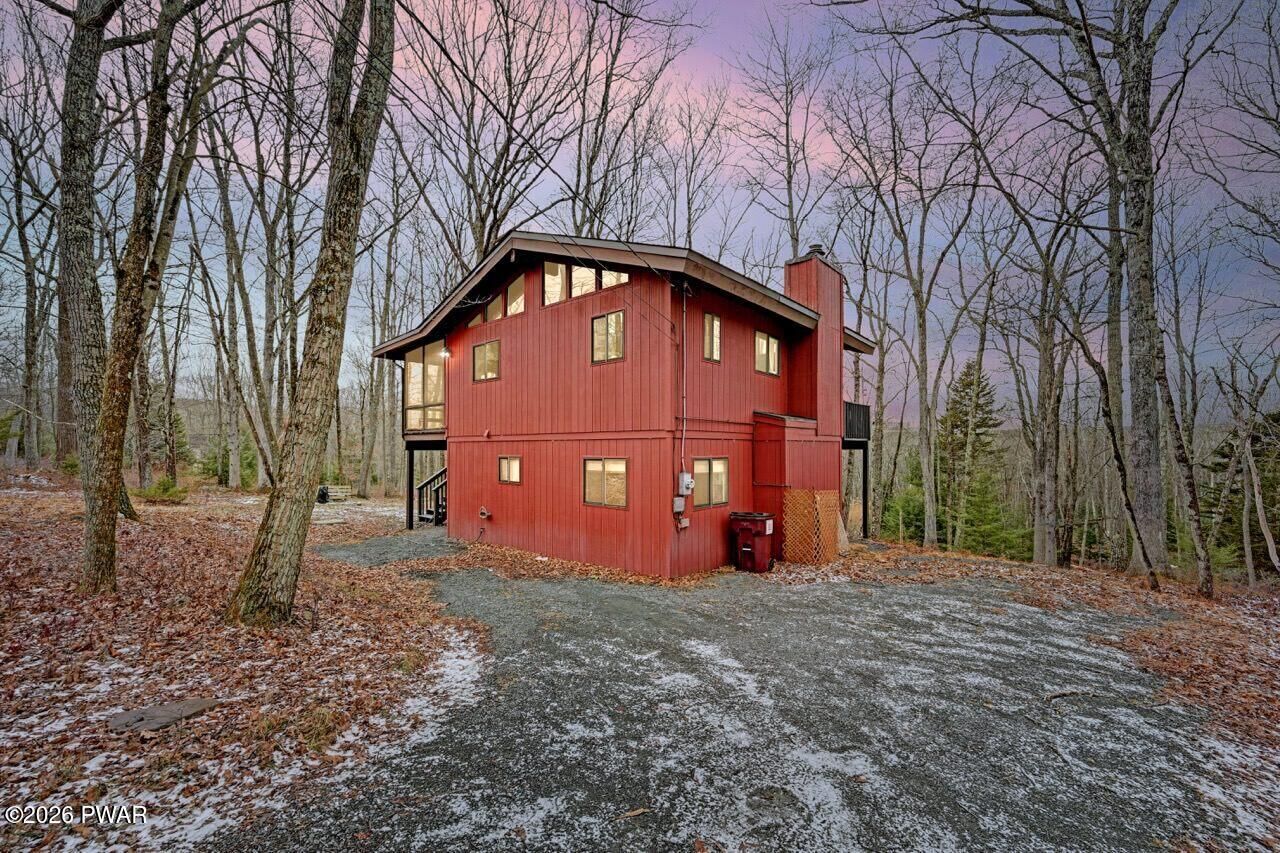 Property Photo:  312 Surrey Drive  PA 18428 