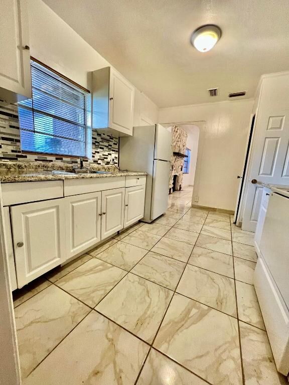 Property Photo:  3404 Avenue O  FL 34947 