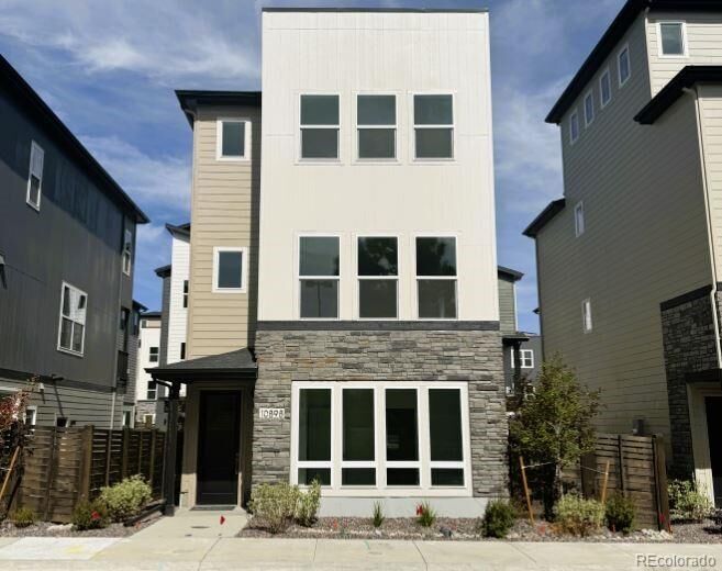 Property Photo:  10898 E Hinsdale Circle  CO 80112 