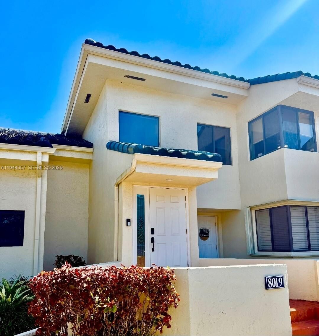 Property Photo:  8019 NW 15th Mnr 8019  FL 33322 