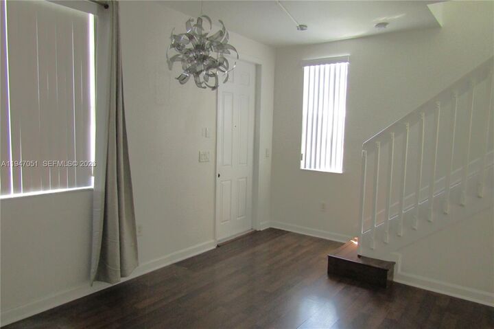 Property Photo: 1485 NE 33rd Rd 101-1 FL 33033