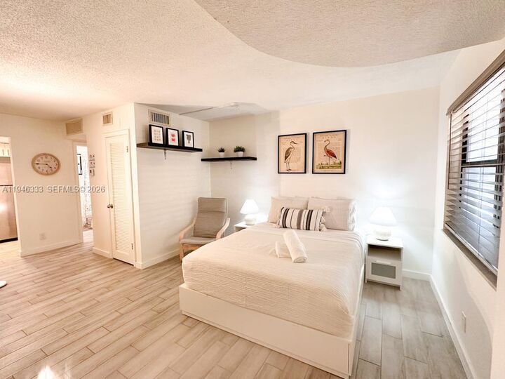 Property Photo:  664 SE 20th Ave 6  FL 33441 