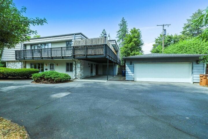 Property Photo: 22 W 15th Ave 22-24 W 15th Ave WA 99203