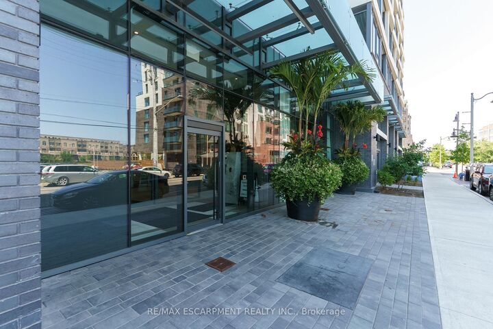 Property Photo: 2450 Old Bronte Road 614 ON L6M 4J2