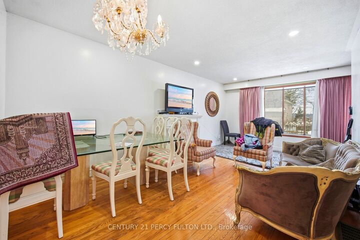 Photo de la propriété:  325 Dyson Road  ON L1W 2N1 