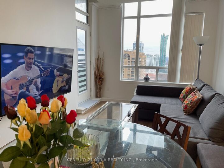 Photo de la propriété: 155 Beecroft Road Ph102 ON M2N 7C6