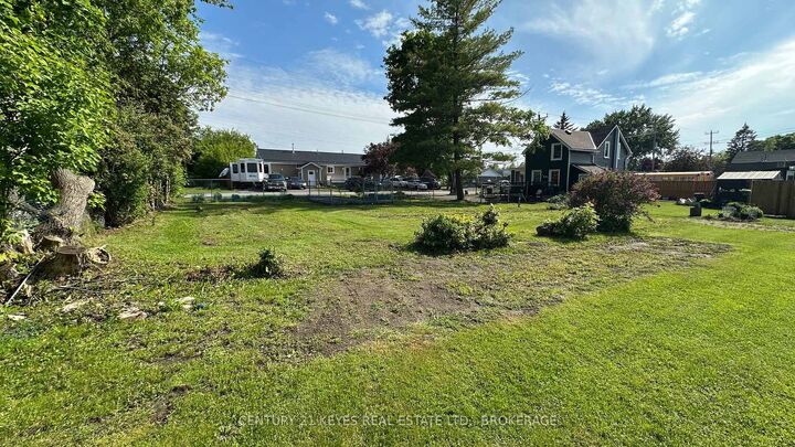 Property Photo:  376 Second Street  ON K7G 2K1 
