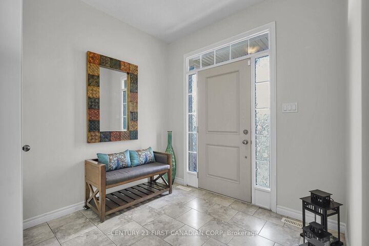 Photo de la propriété:  916 Roulston Street  ON N6H 0E6 