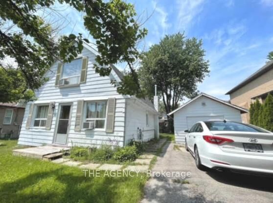 Property Photo: 56 Sylvan Crescent ON L4E 3A1