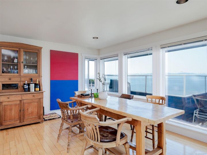 Property Photo:  402 Dallas Rd  BC V8N 1B8 