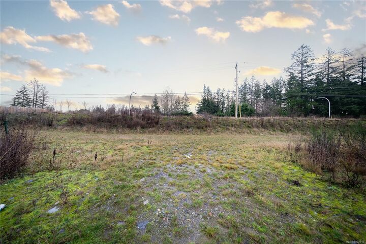 Property Photo:  855 Old Victoria Rd  BC V9R 5Z9 