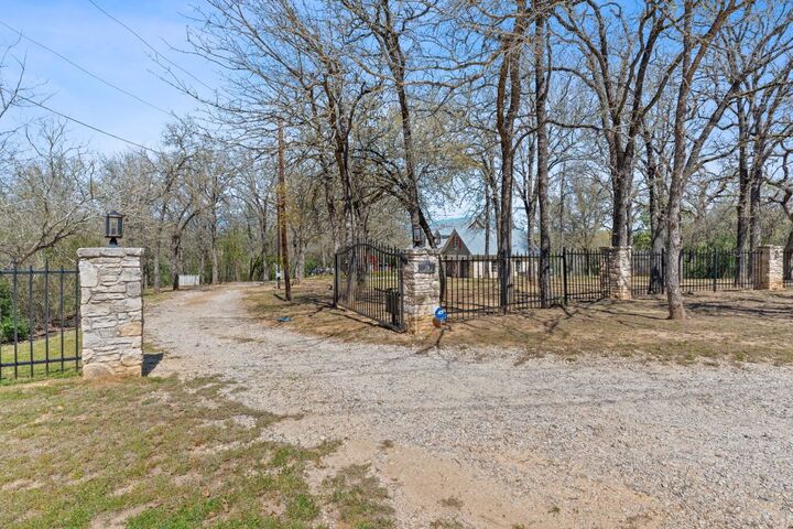 Property Photo: 126 Blackjack Cove TX 78602