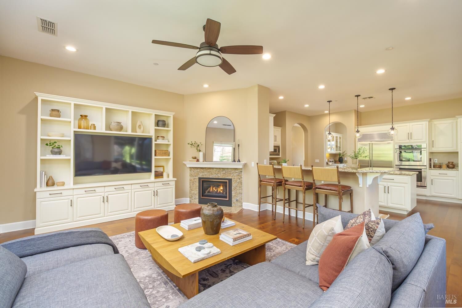 Property Photo: 21 Winding Way CA 94945