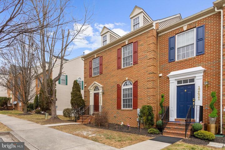 Property Photo:  12423 Falconbridge  MD 20878 