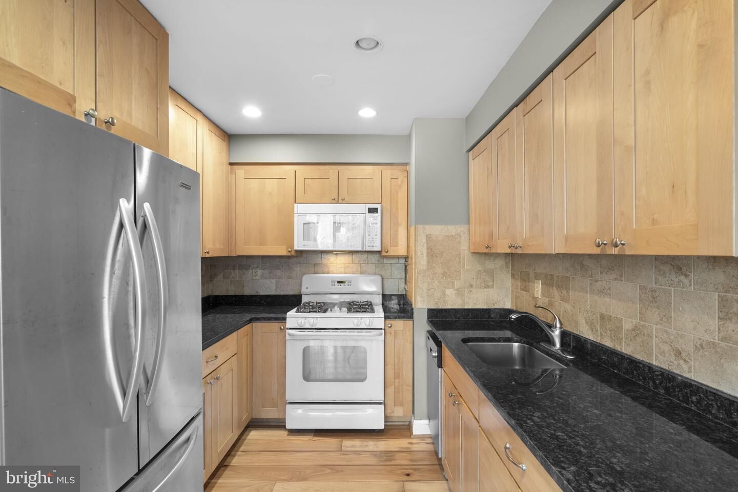 Property Photo: 7753 Patriot Drive 51 VA 22003