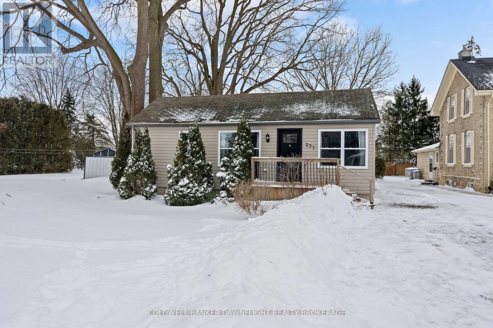 Property Photo:  237 Huron Street West  ON N0M 1S2 