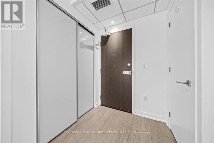 Property Photo:  199 Slater Street 906  ON K1P 0C8 