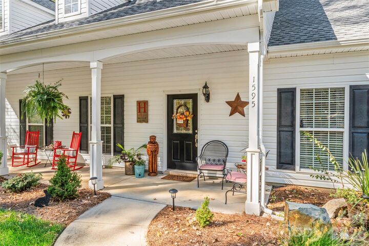 Property Photo:  1595 Sierra Road  SC 29745 