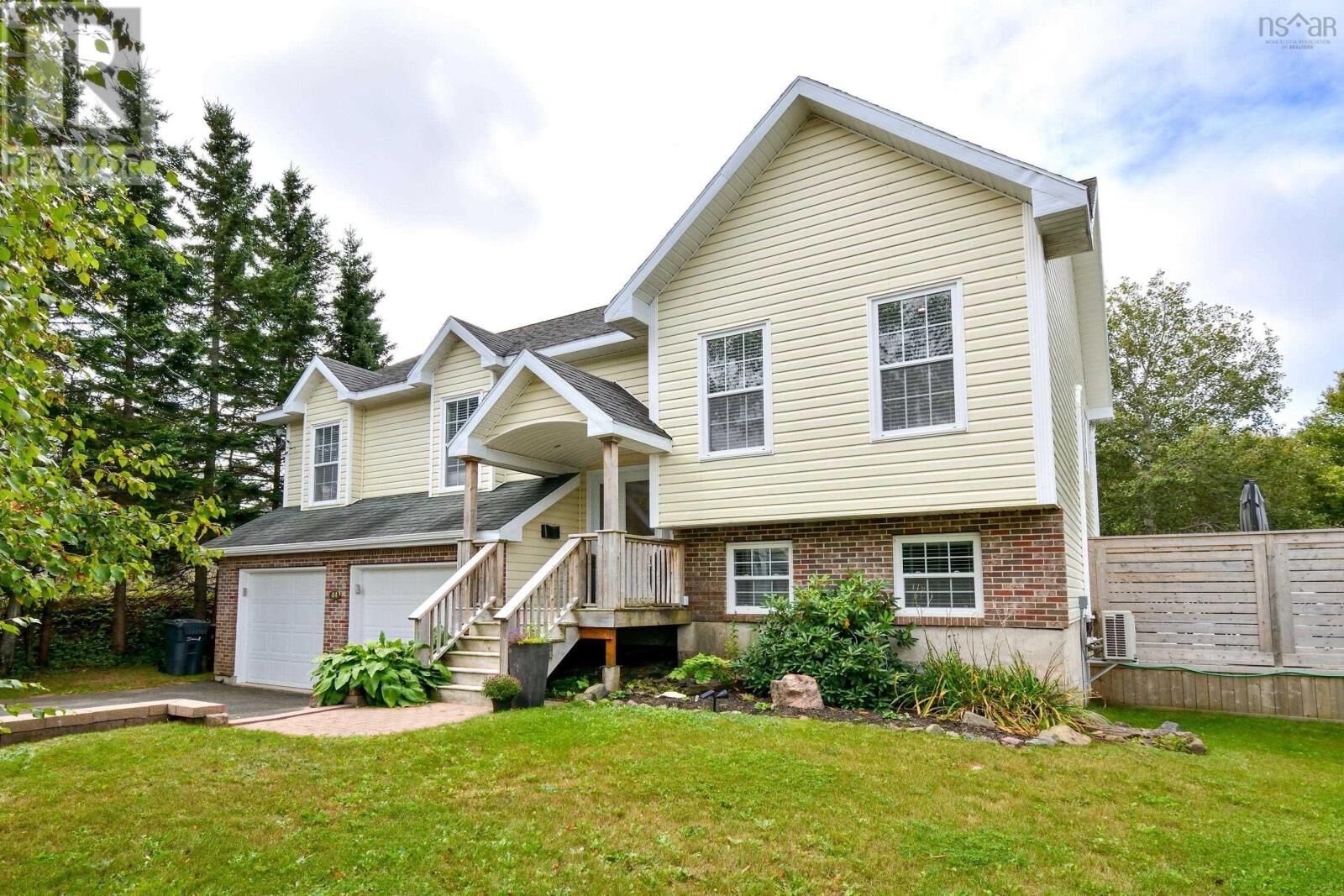 Property Photo: 44 Ferndell Crescent NS B1S 3C6