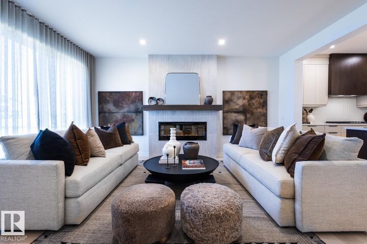 Property Photo:  2327 Muckleplum Link Link SW  AB T6X 3J9 