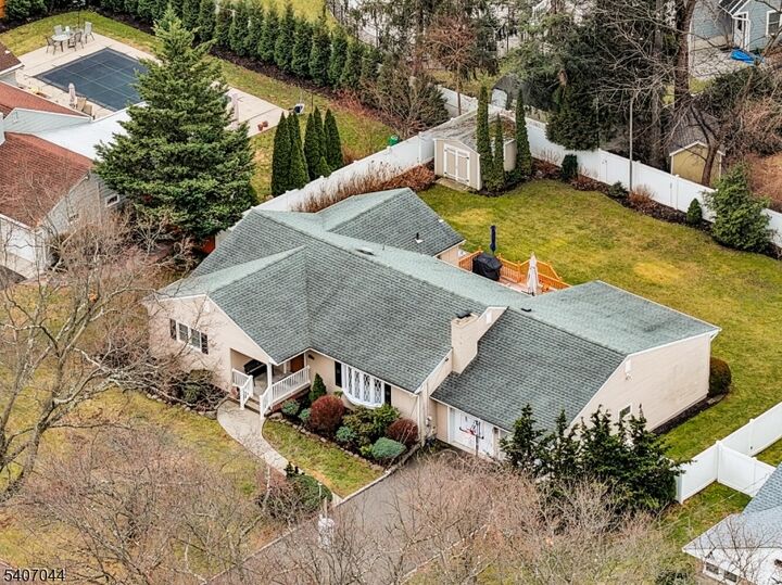 Property Photo:  336 Roberts Ln  NJ 07076 