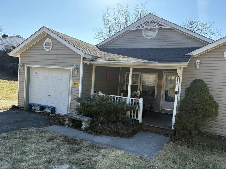 Property Photo:  245 Rowan Rd  WV 24986 