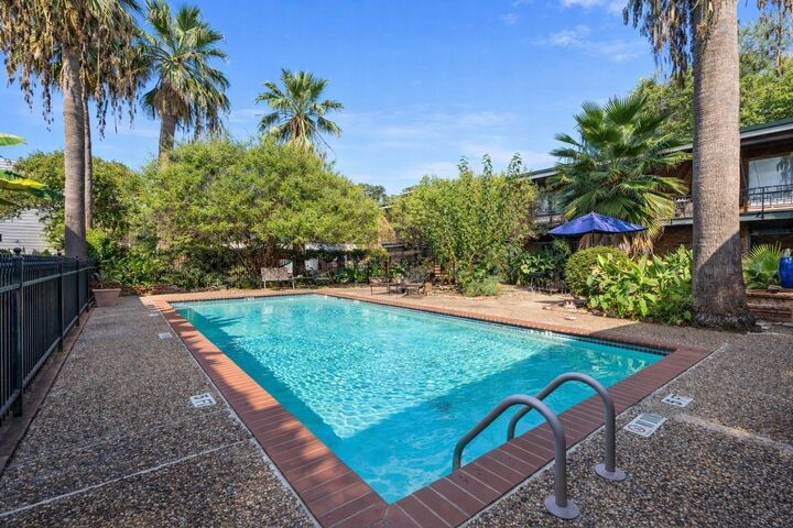 Property Photo:  1849 Marshall Street 9  TX 77098 