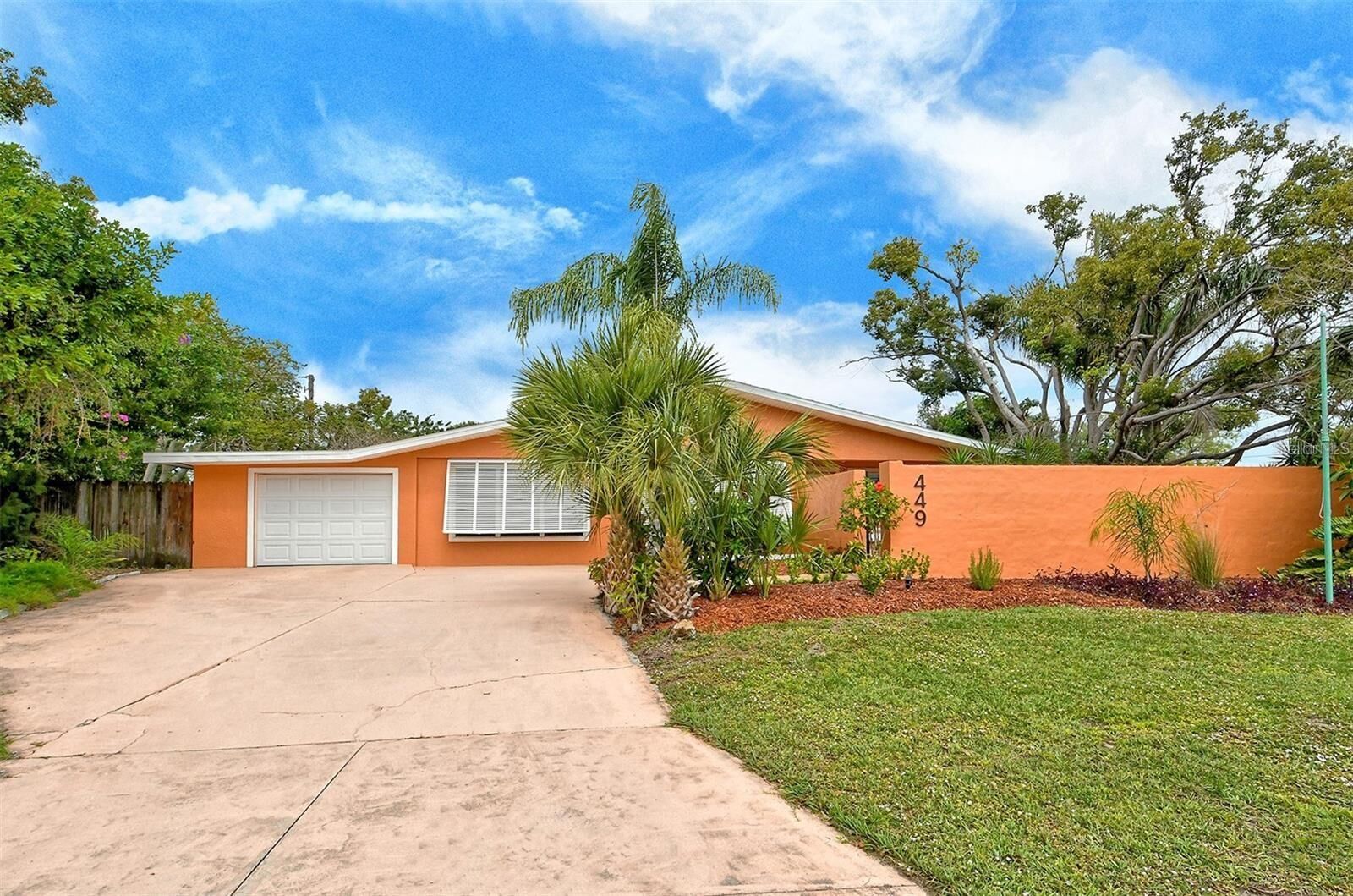 Property Photo:  449 Redwood Road  FL 34293 