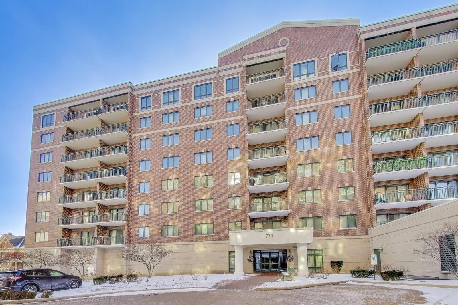 Property Photo:  770 Pearson Street 2-207  IL 60016 