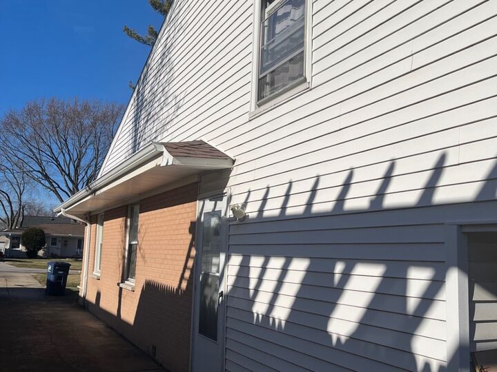 Property Photo:  107 N Pierce Avenue  IL 60187 