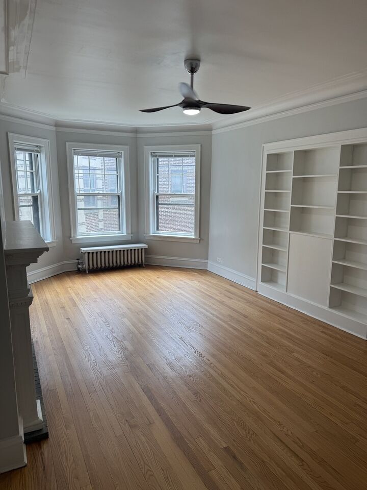 Property Photo:  624 Sheridan Road 2  IL 60202 