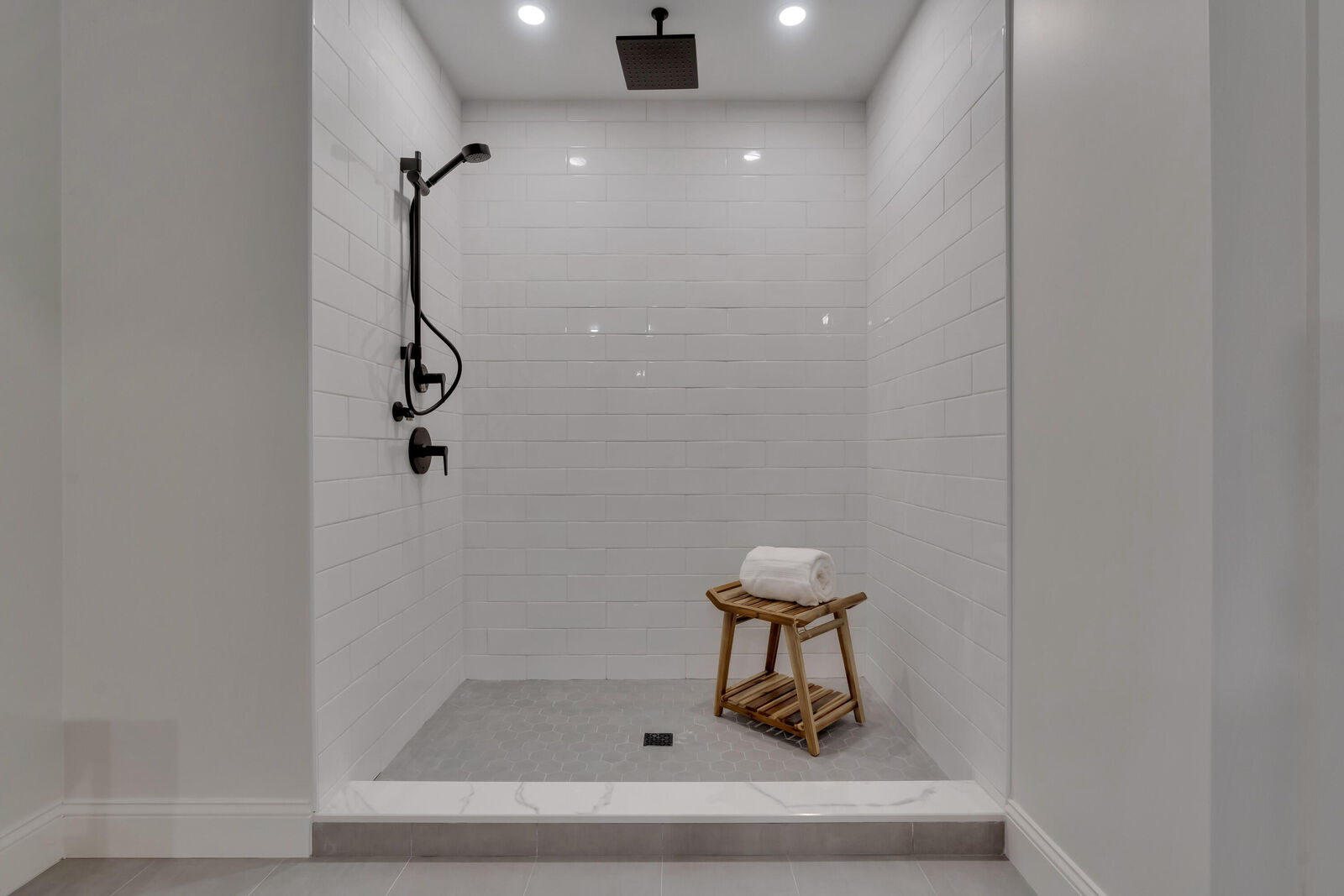 Property Photo:  285 Long Swamp Road  ME 03901 