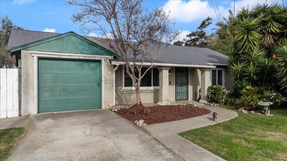 Property Photo:  37710 Arlene Court  CA 94536 