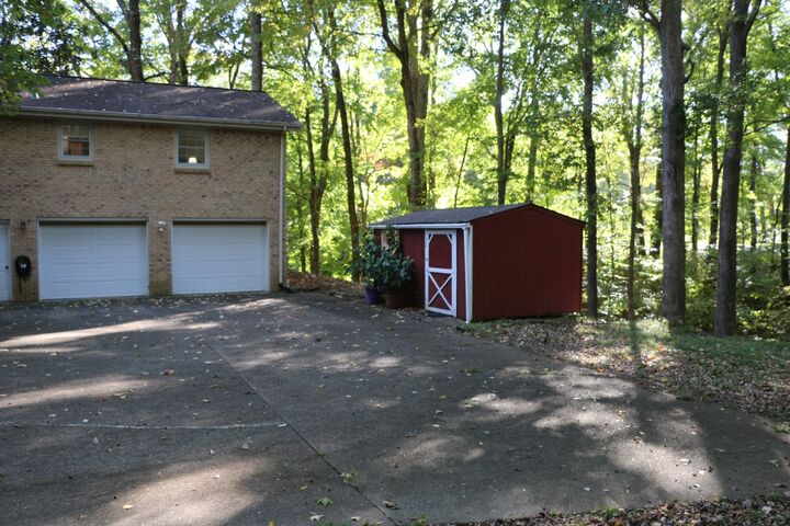 Property Photo:  502 Bryan Rd  TN 37043 