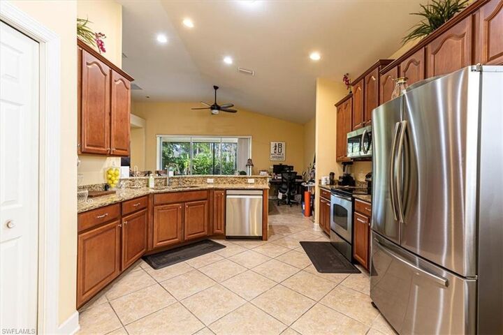 Property Photo:  1674 Serrano Cir  FL 34105 