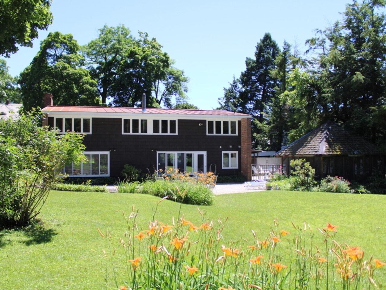 Property Photo: 52 Cliff Street VT 05401