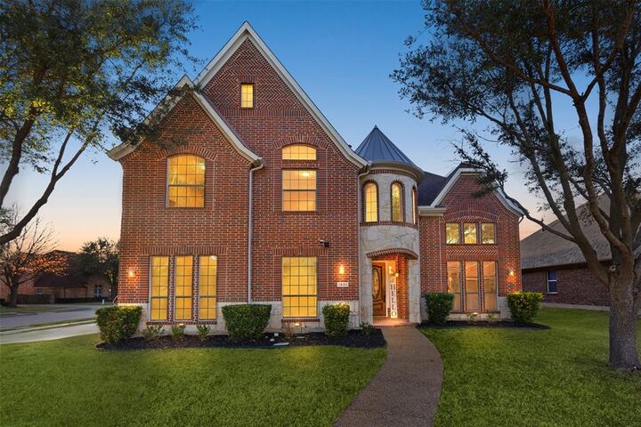 Property Photo: 1531 Halsey Drive TX 75137