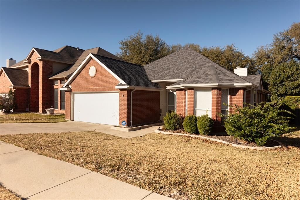 Property Photo:  2405 Sunflower Lane  TX 75028 