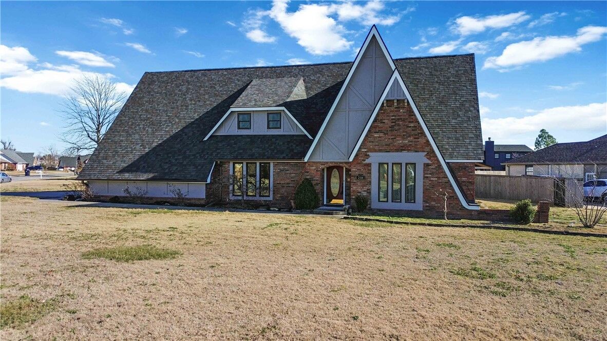 Property Photo:  2514 W Orleans Drive  AR 72758 