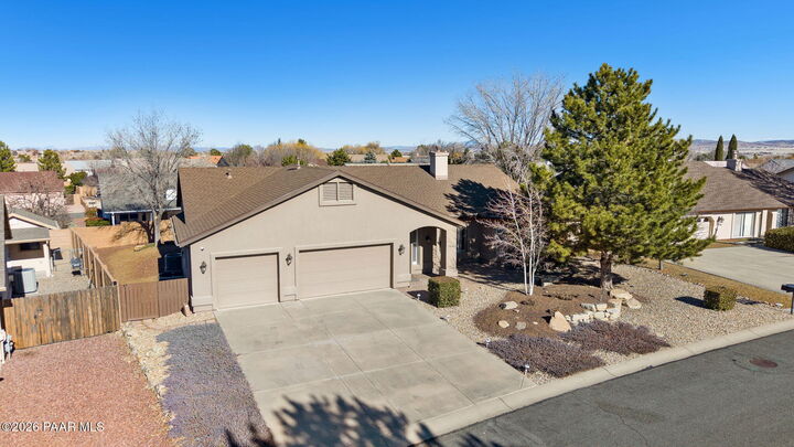 Property Photo: 7440 E Horizon Way AZ 86315
