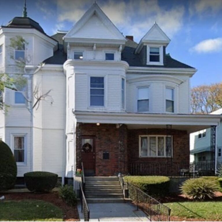 Property Photo:  92 Thurston St. 3  MA 02145 